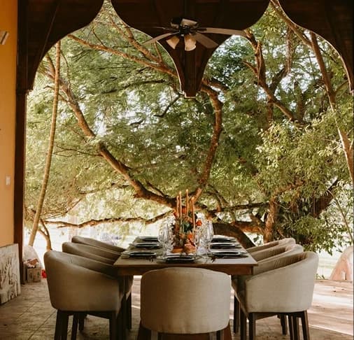Comedor en área natural de Hacienda Chuntuac
